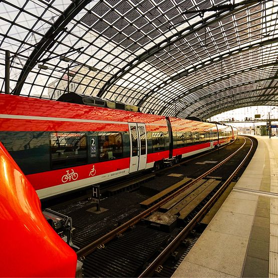 Regionalzüge im Hauptbahnhof Berlin